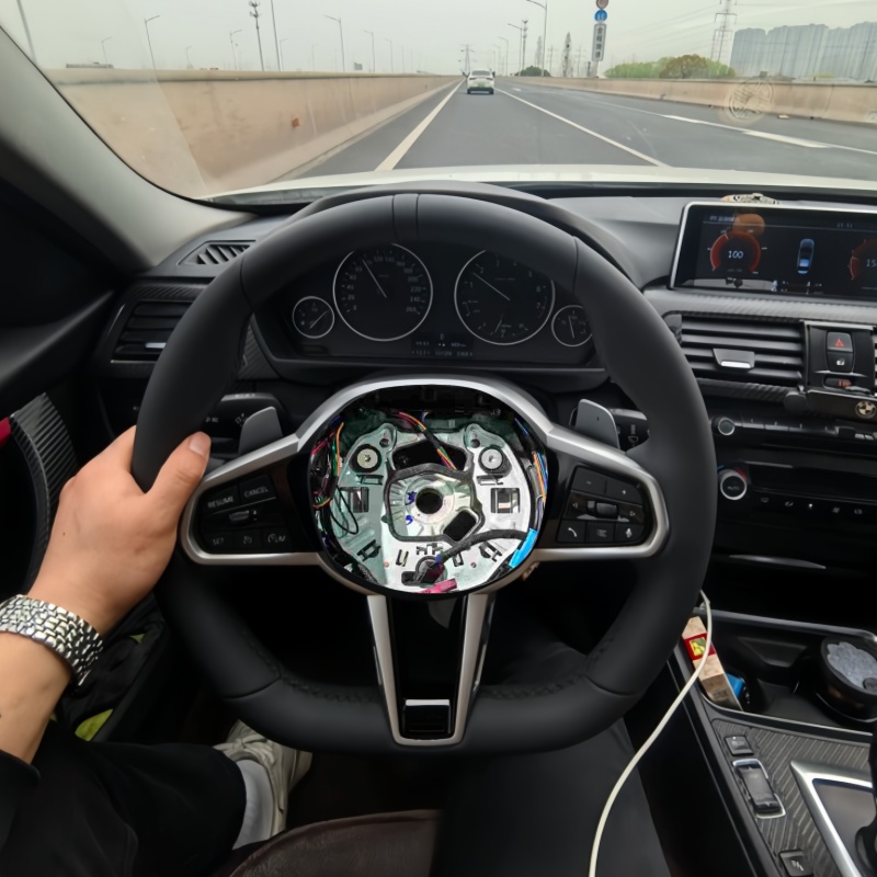 Car Accessories For Steering Wheel - Volant de voiture en cuir pour