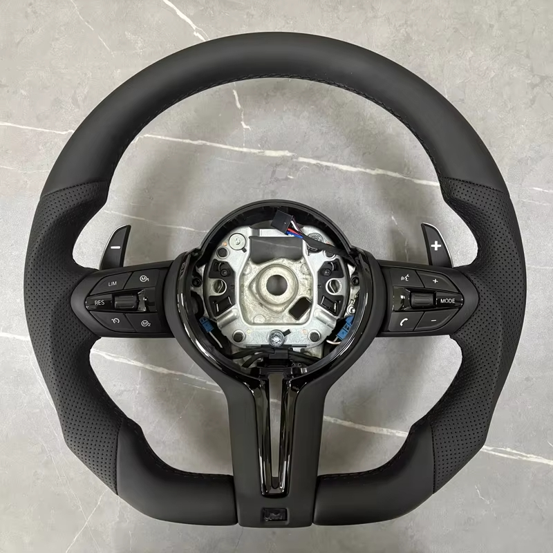 Car Accessories For Steering Wheel - Volant de voiture en cuir en